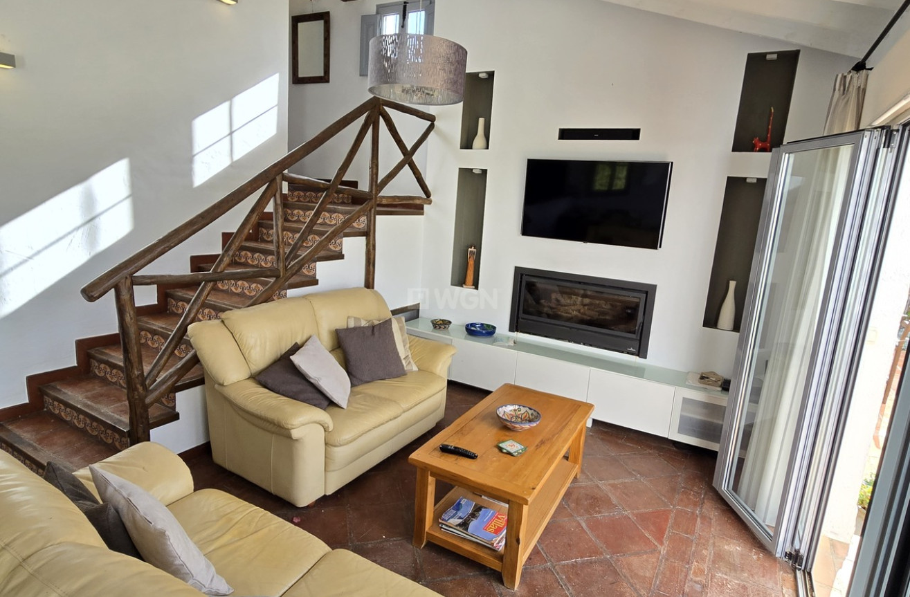 Odsprzedaż - Villa - Alcaucín - Inland