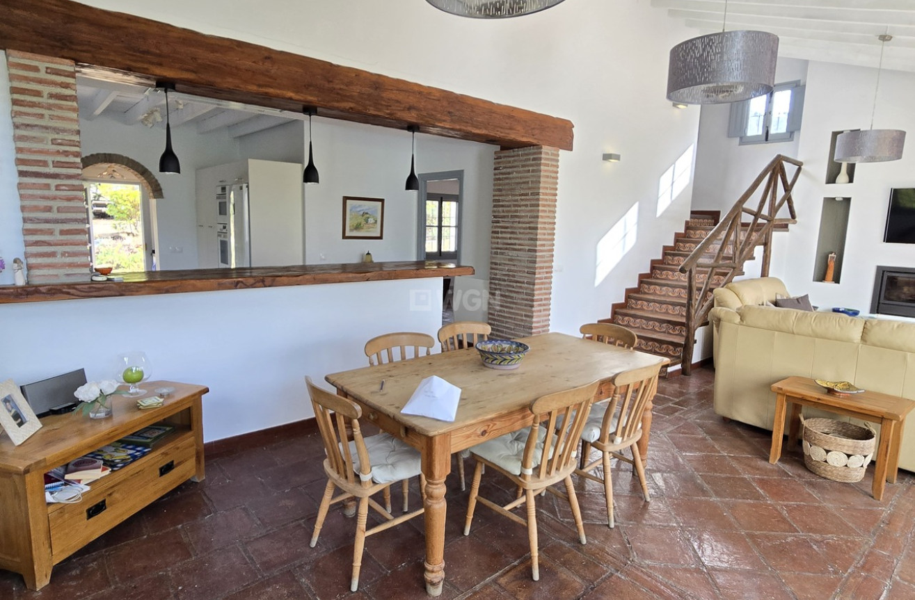 Odsprzedaż - Villa - Alcaucín - Inland