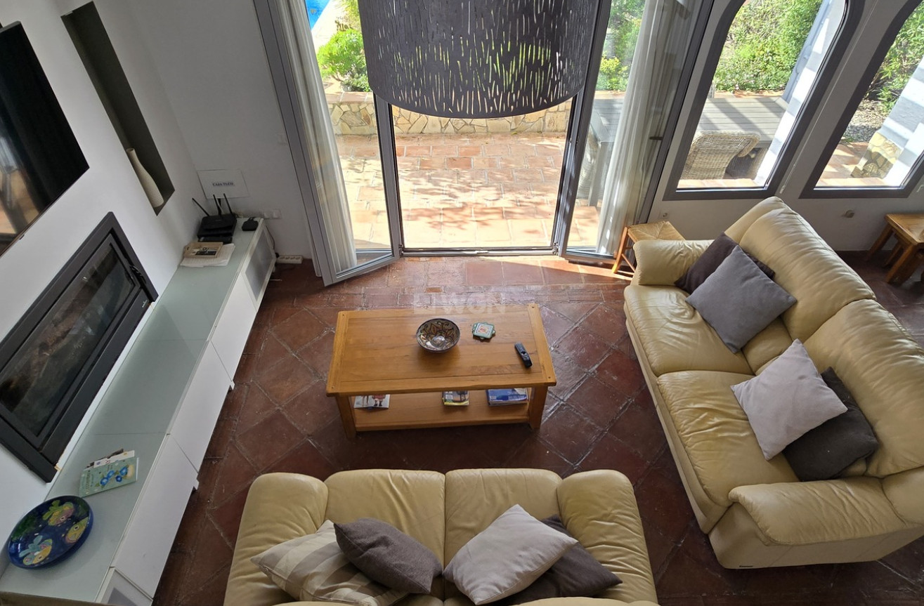 Odsprzedaż - Villa - Alcaucín - Inland