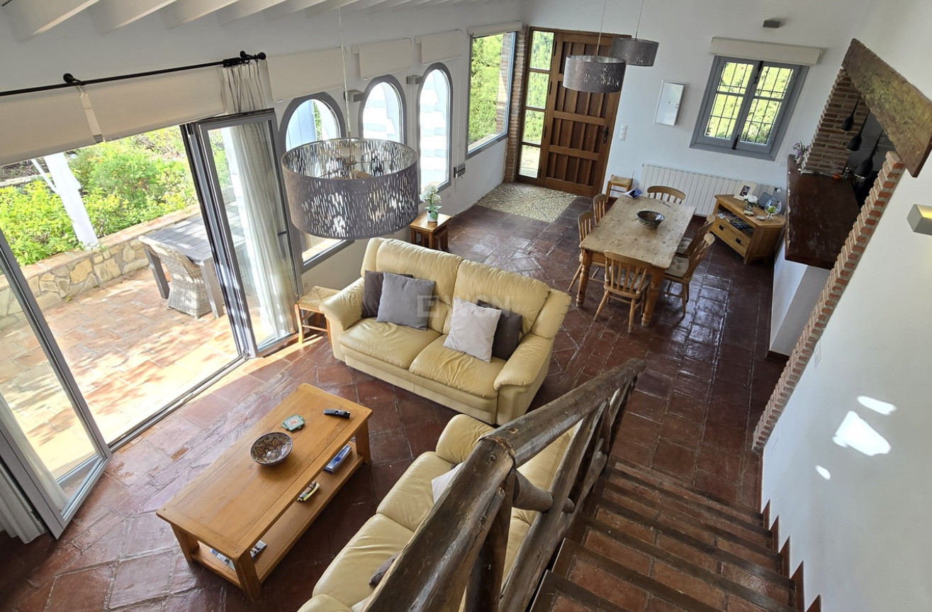 Odsprzedaż - Villa - Alcaucín - Inland