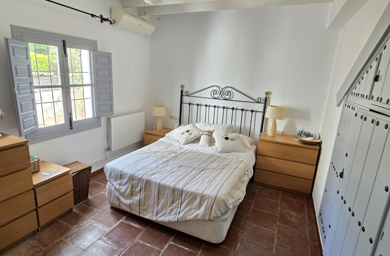 Odsprzedaż - Villa - Alcaucín - Inland