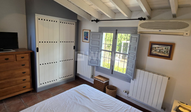 Odsprzedaż - Villa - Alcaucín - Inland