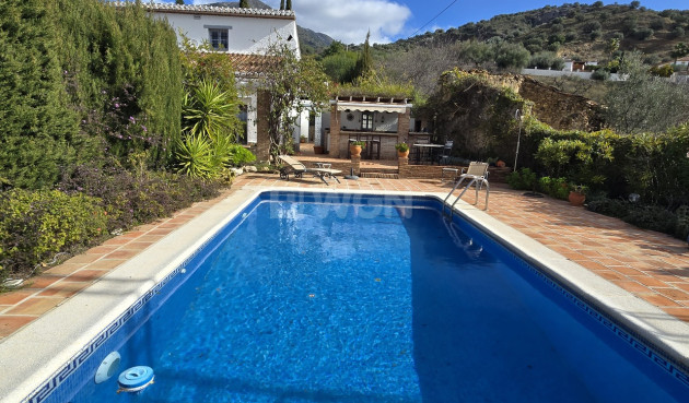 Odsprzedaż - Villa - Alcaucín - Inland