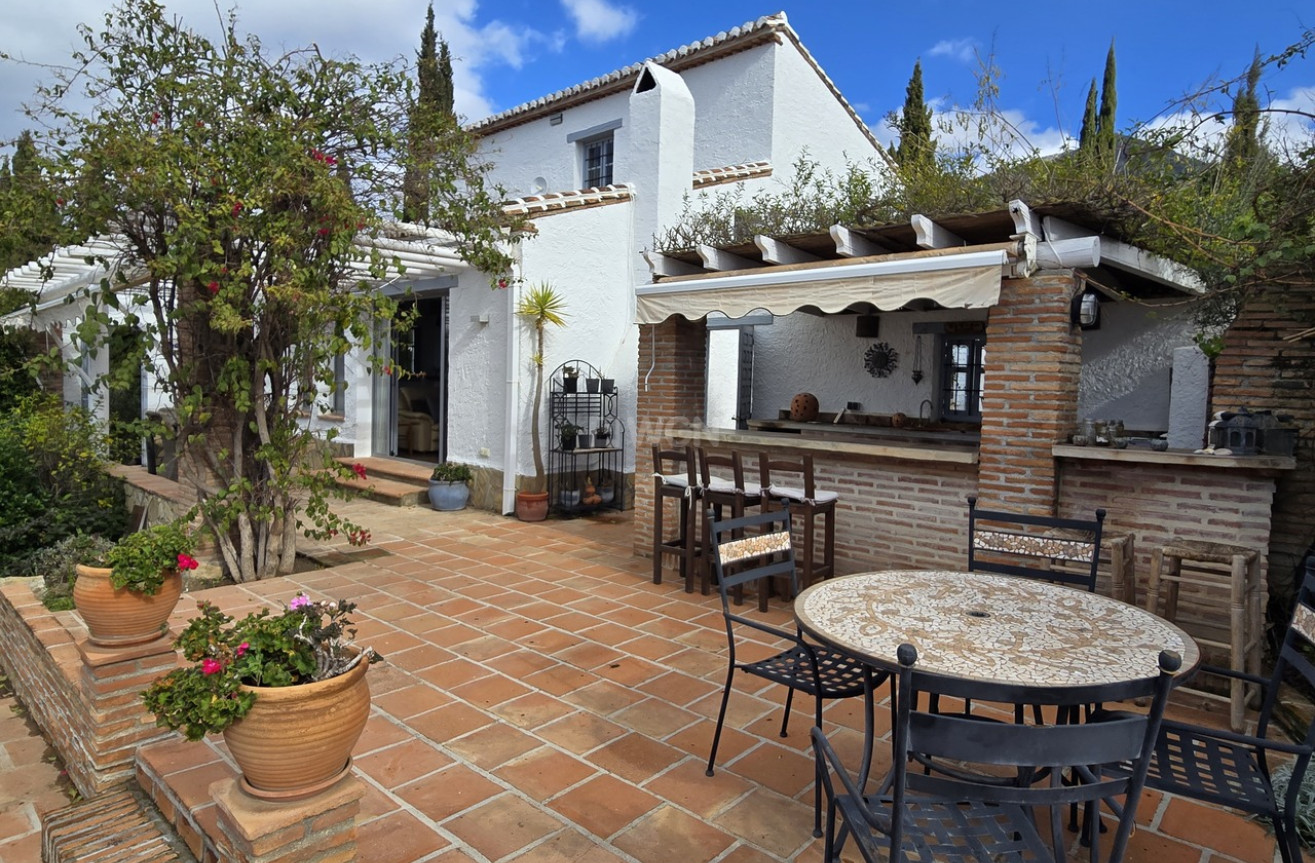 Odsprzedaż - Villa - Alcaucín - Inland