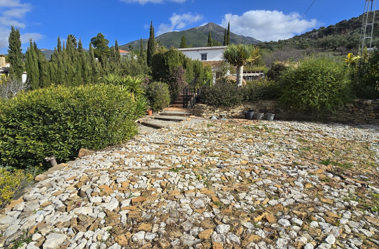 Odsprzedaż - Villa - Alcaucín - Inland