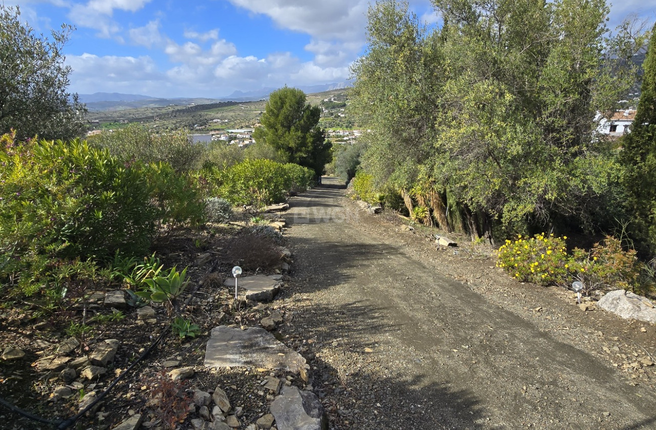 Odsprzedaż - Villa - Alcaucín - Inland