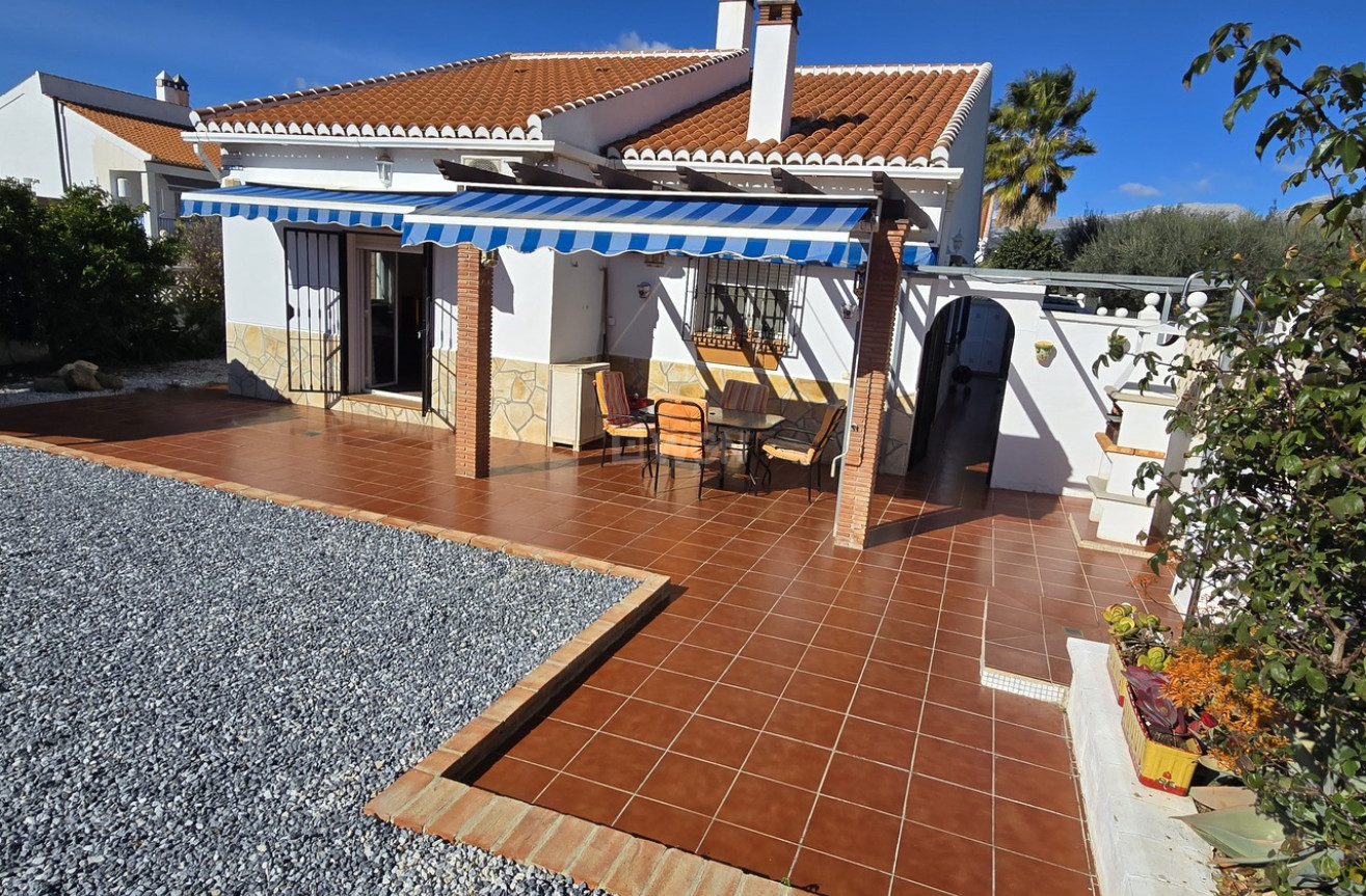 Odsprzedaż - Villa - Vinuela - Inland