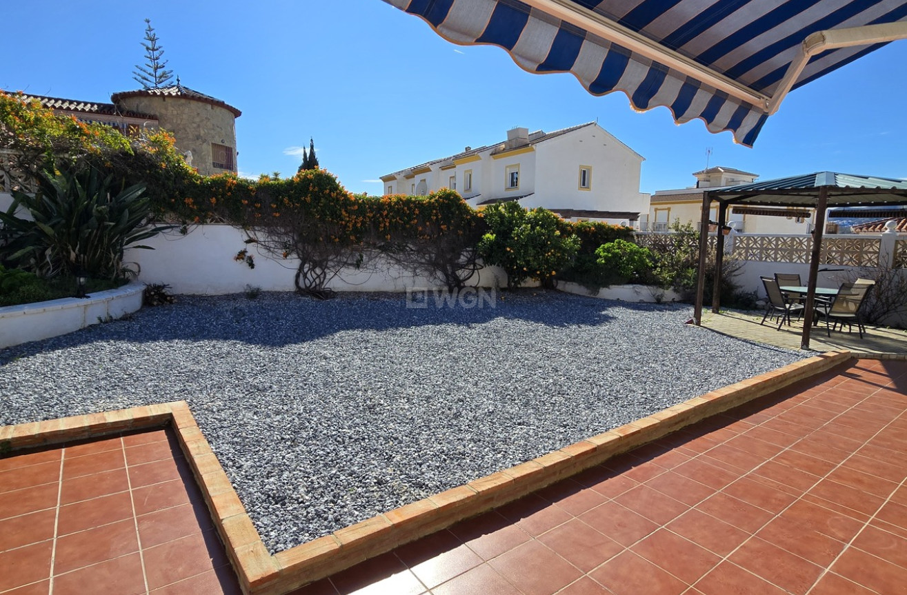 Odsprzedaż - Villa - Vinuela - Inland