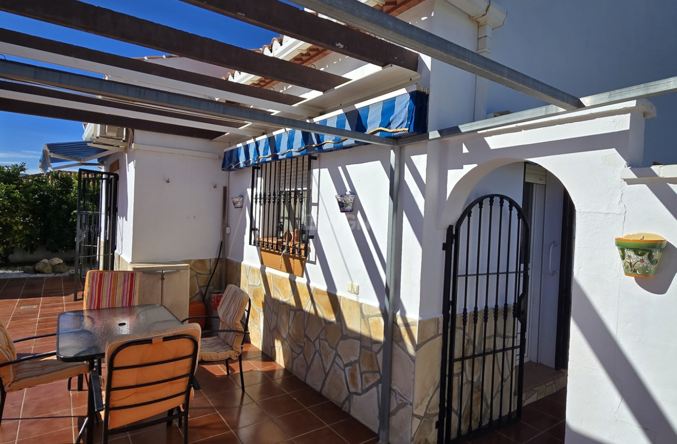 Odsprzedaż - Villa - Vinuela - Inland