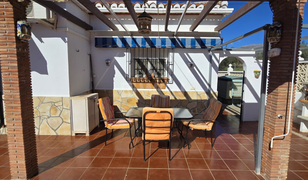 Odsprzedaż - Villa - Vinuela - Inland