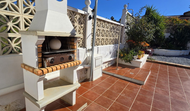 Odsprzedaż - Villa - Vinuela - Inland