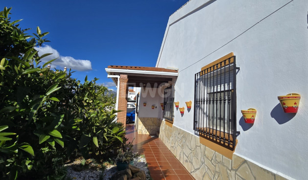 Odsprzedaż - Villa - Vinuela - Inland