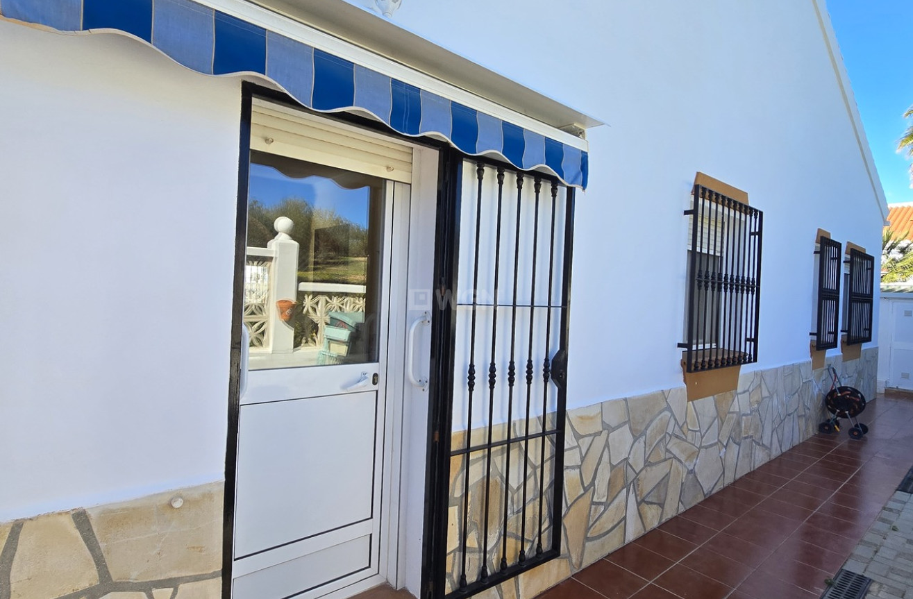 Odsprzedaż - Villa - Vinuela - Inland