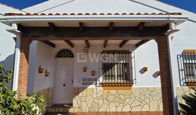 Odsprzedaż - Villa - Vinuela - Inland