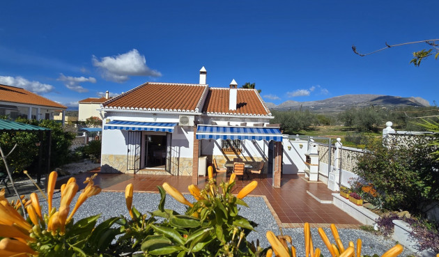 Odsprzedaż - Villa - Vinuela - Inland