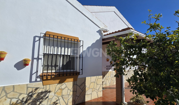 Odsprzedaż - Villa - Vinuela - Inland