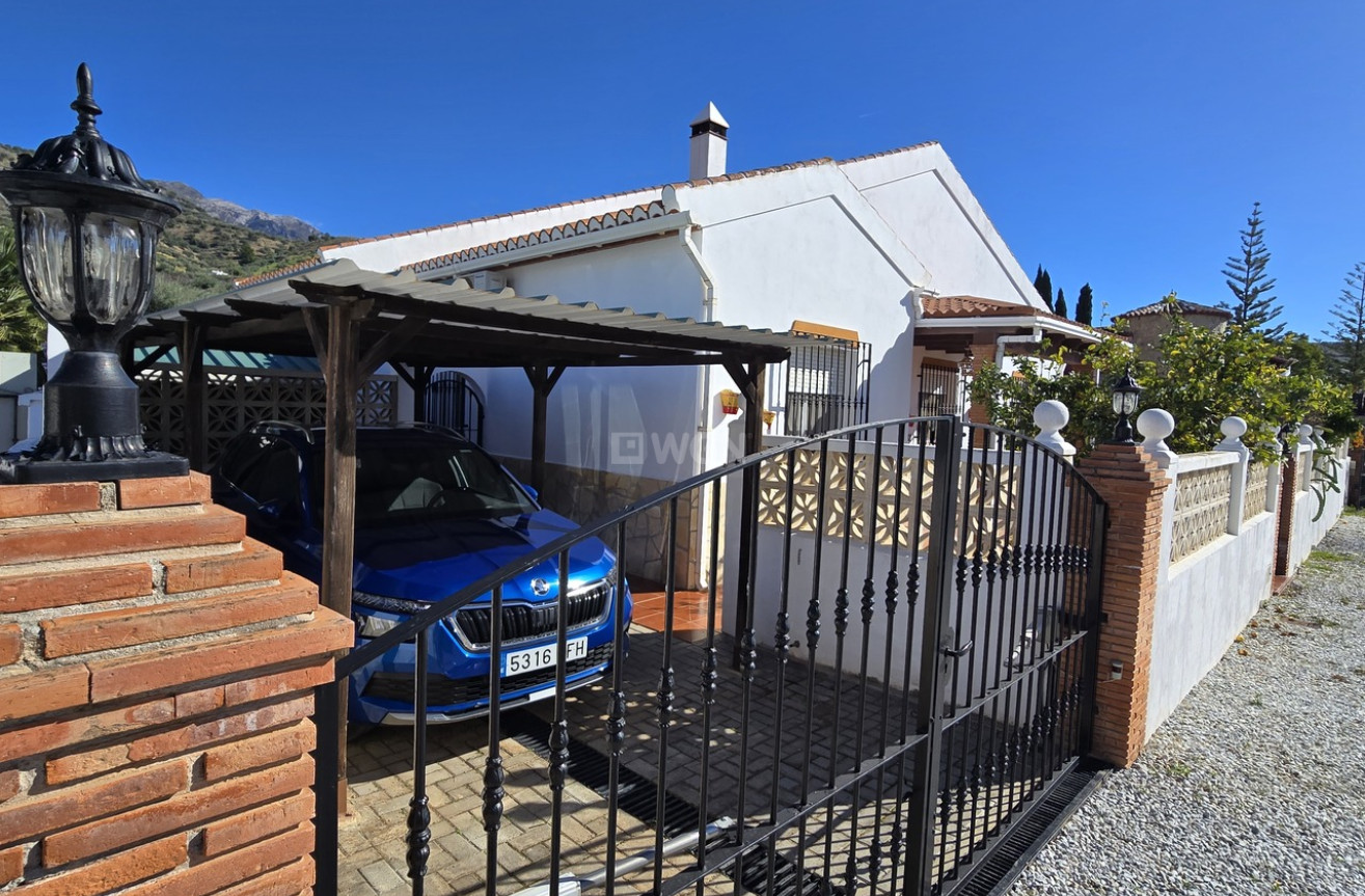 Odsprzedaż - Villa - Vinuela - Inland