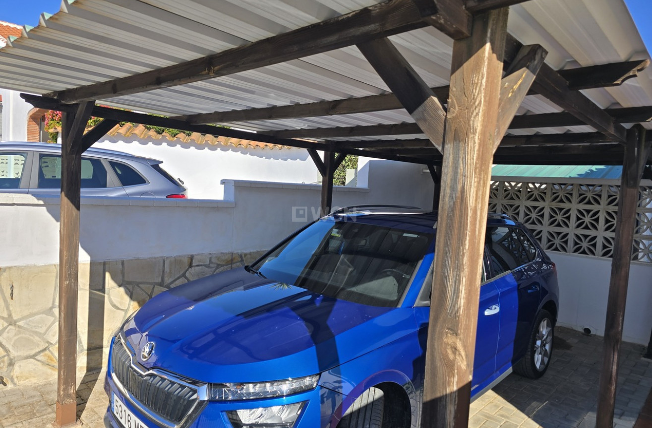 Odsprzedaż - Villa - Vinuela - Inland