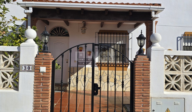 Odsprzedaż - Villa - Vinuela - Inland