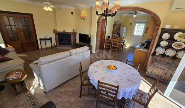 Odsprzedaż - Villa - Vinuela - Inland