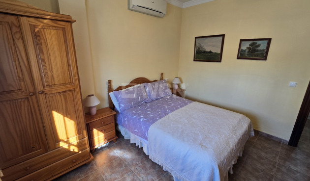 Odsprzedaż - Villa - Vinuela - Inland