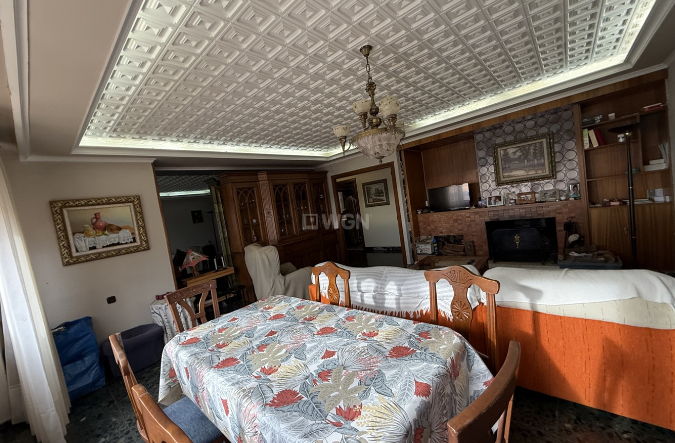 Odsprzedaż - Mieszkanie w bloku - Onil - Costa Blanca