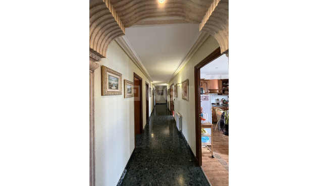 Odsprzedaż - Mieszkanie w bloku - Onil - Costa Blanca