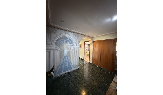 Odsprzedaż - Mieszkanie w bloku - Onil - Costa Blanca