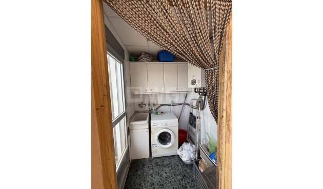 Odsprzedaż - Mieszkanie w bloku - Onil - Costa Blanca