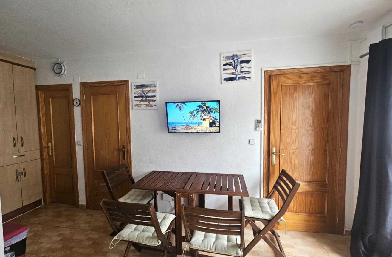Odsprzedaż - Bungalow - Torrevieja - Los Balcones