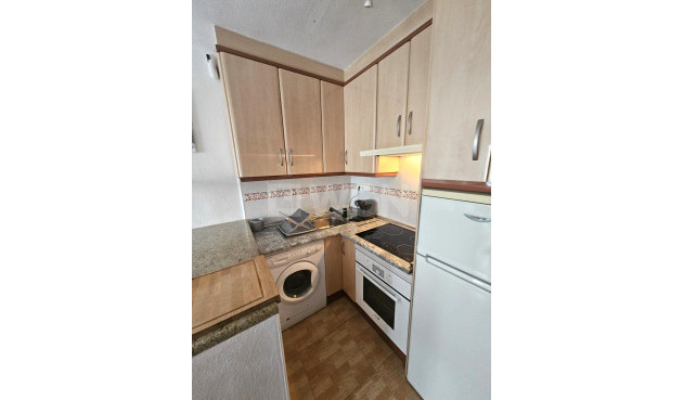 Odsprzedaż - Bungalow - Torrevieja - Los Balcones