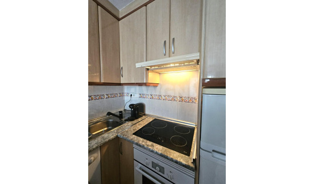 Odsprzedaż - Bungalow - Torrevieja - Los Balcones