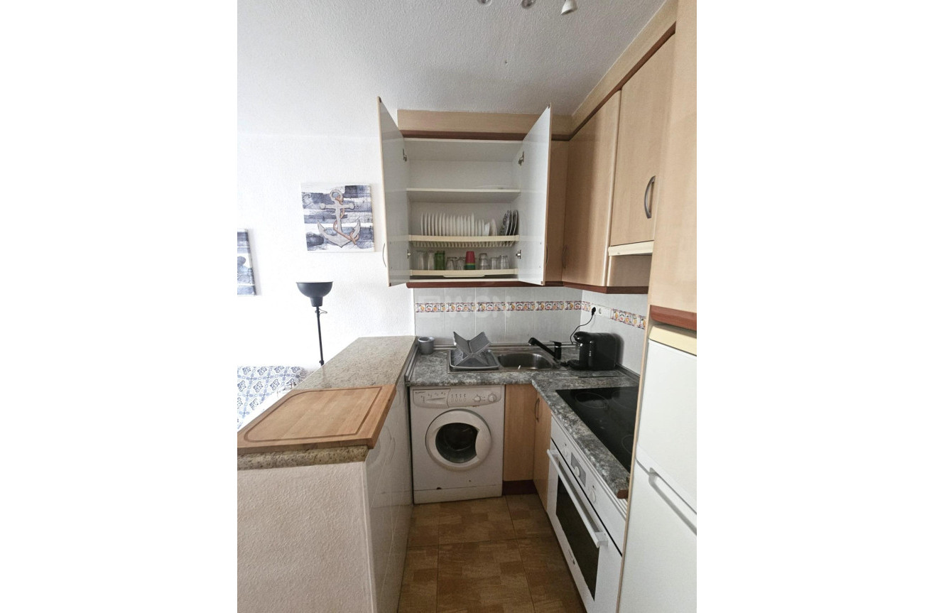 Odsprzedaż - Bungalow - Torrevieja - Los Balcones