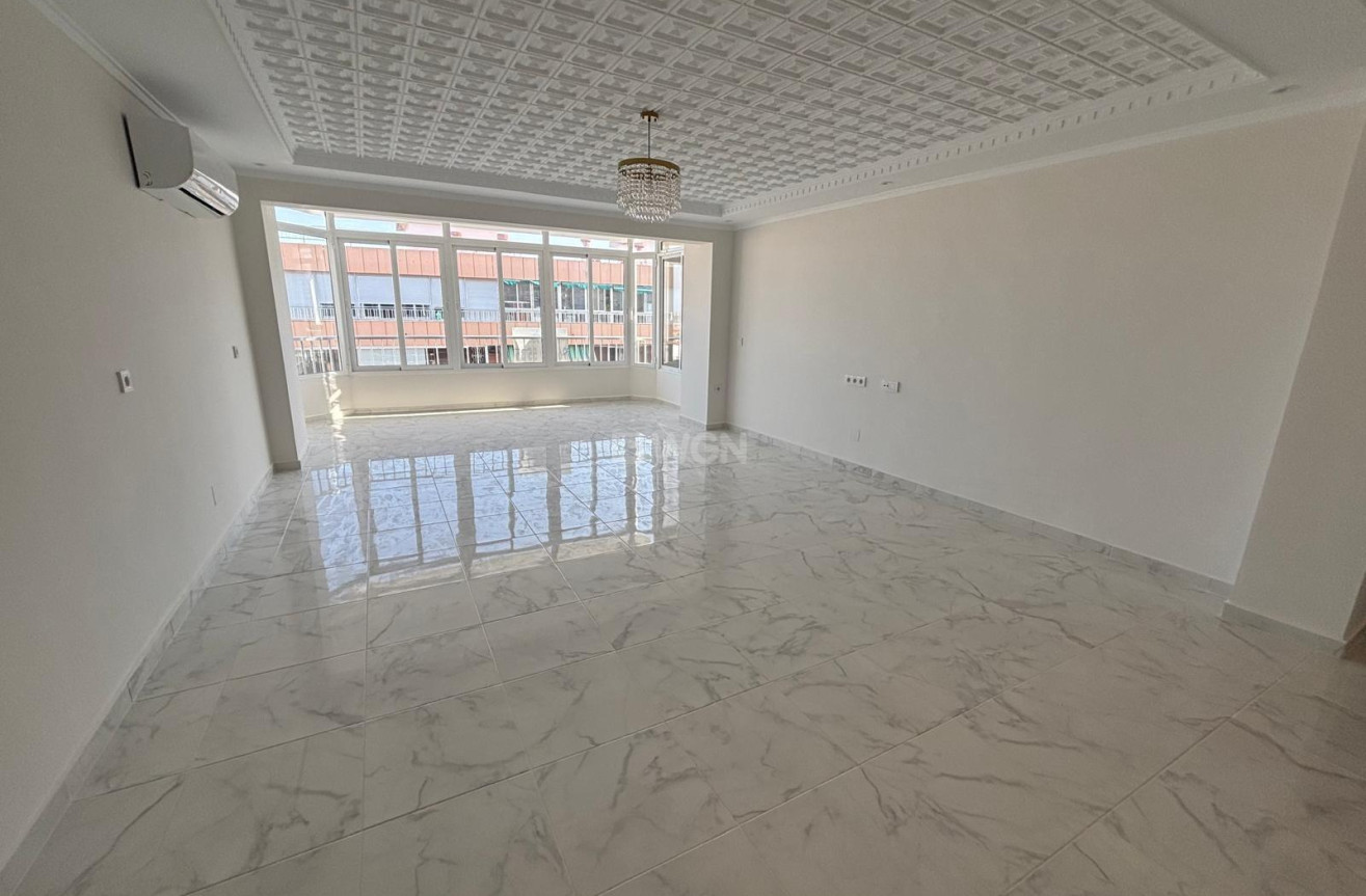 Odsprzedaż - Daszek - Torrevieja - Acequion