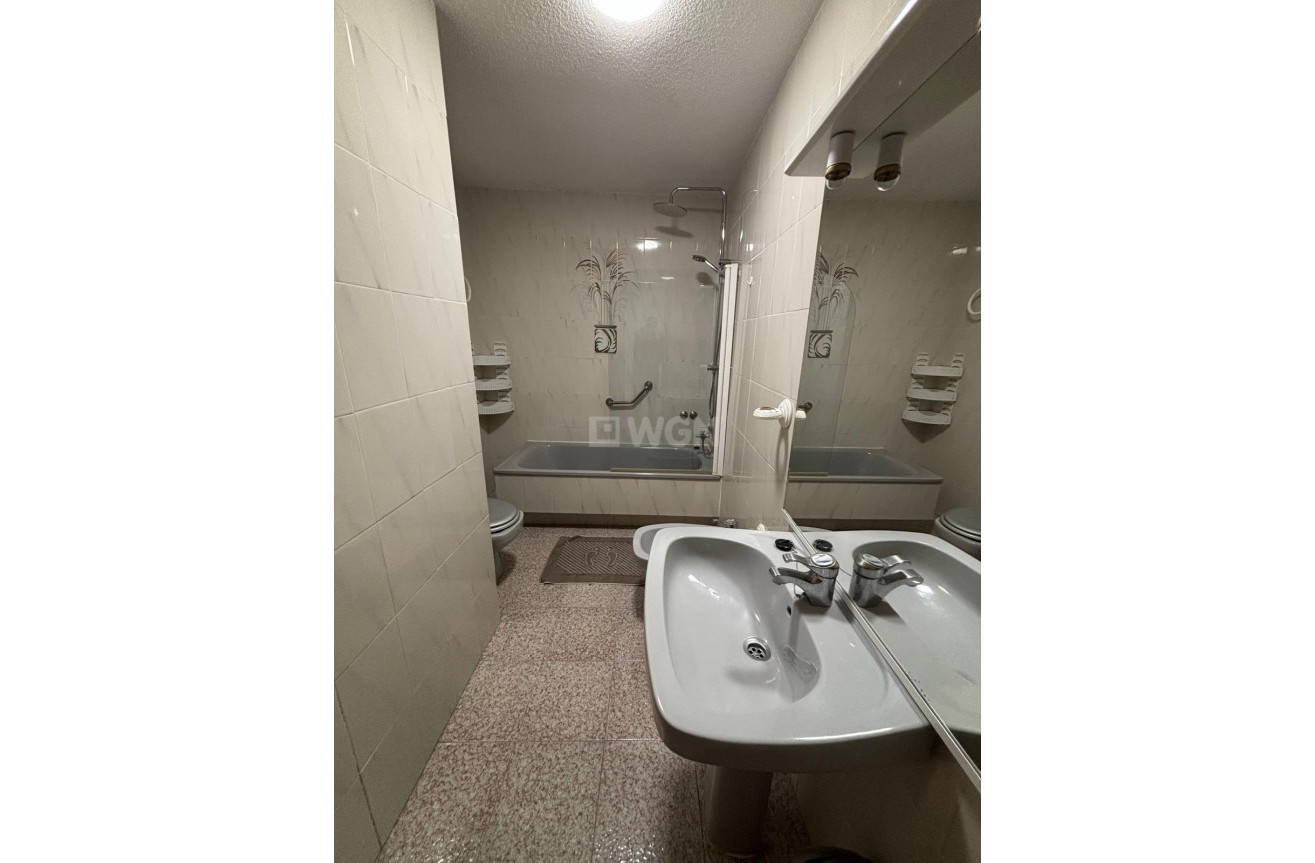 Resale - Apartment / flat - Torrevieja - Los Frutales