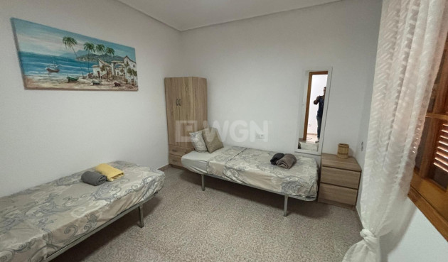Resale - Apartment / flat - Torrevieja - Los Frutales