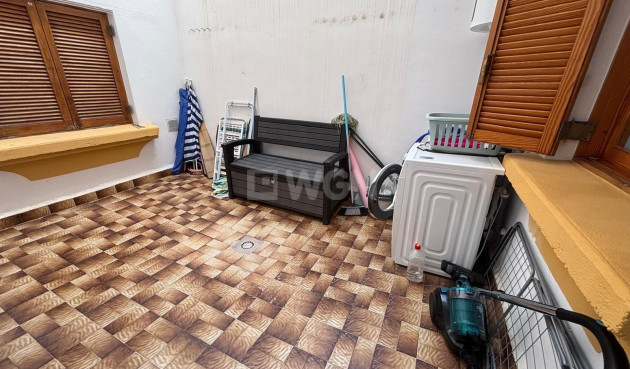 Resale - Apartment / flat - Torrevieja - Los Frutales