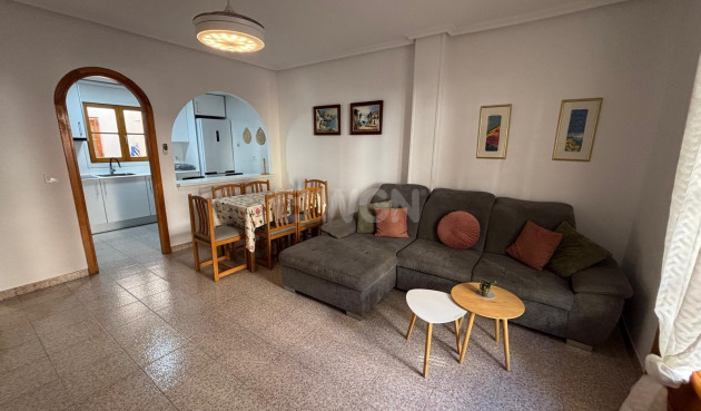 Resale - Apartment / flat - Torrevieja - Los Frutales