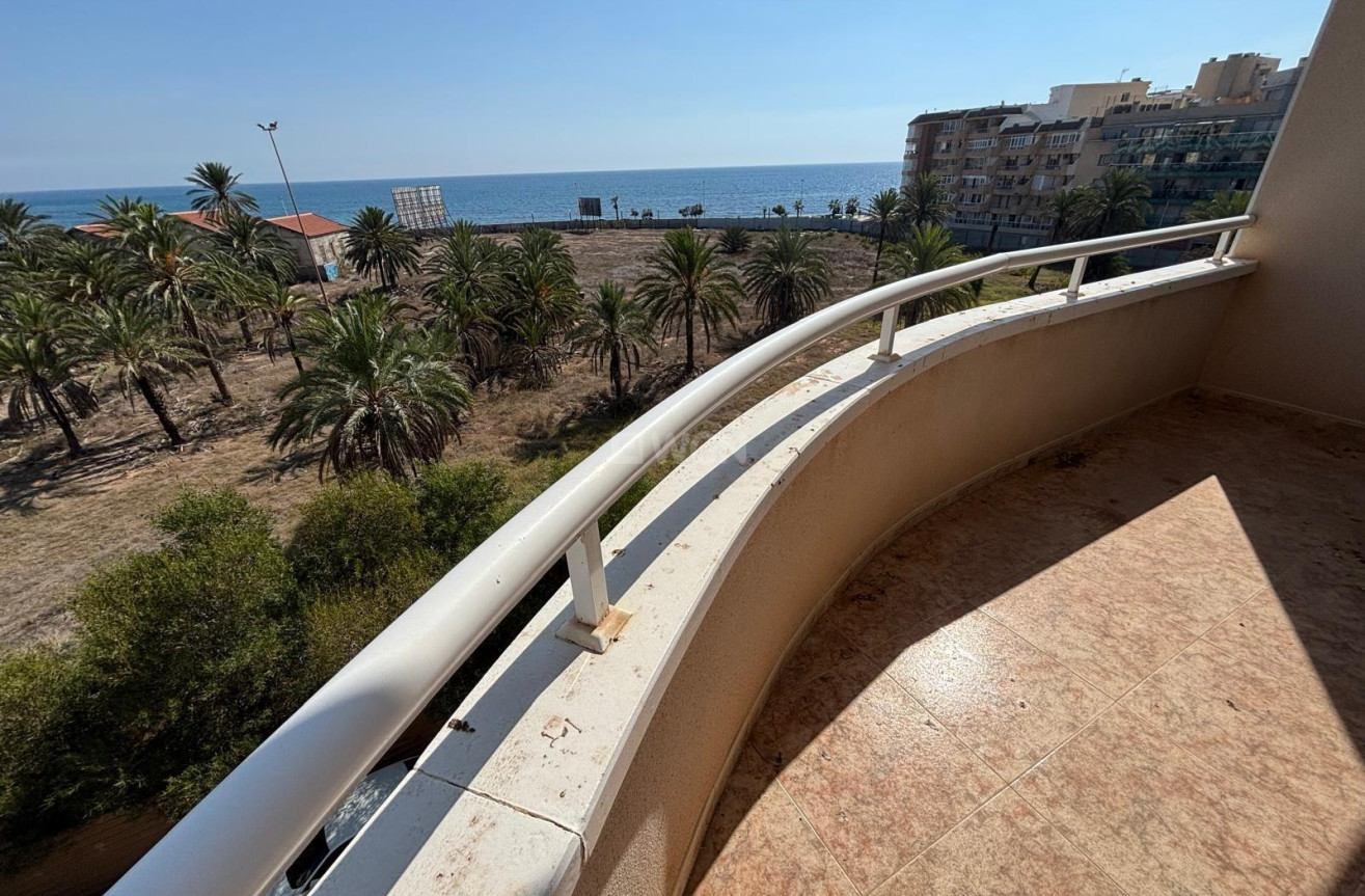 Odsprzedaż - Mieszkanie w bloku - Torrevieja - Playa del Cura