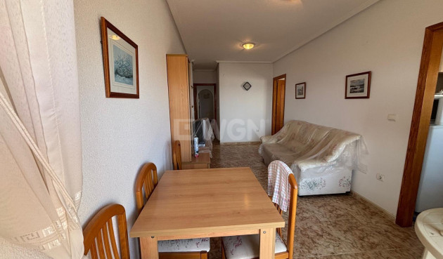 Odsprzedaż - Mieszkanie w bloku - Torrevieja - Playa del Cura