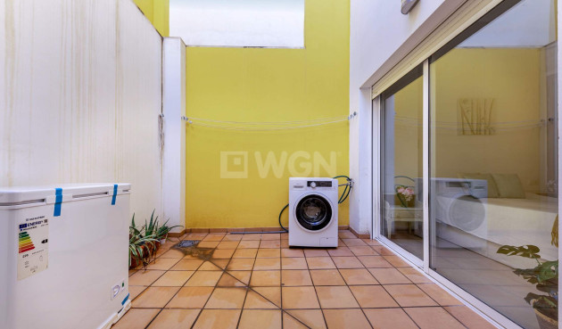 Resale - Apartment / flat - Alicante - Carolinas Bajas