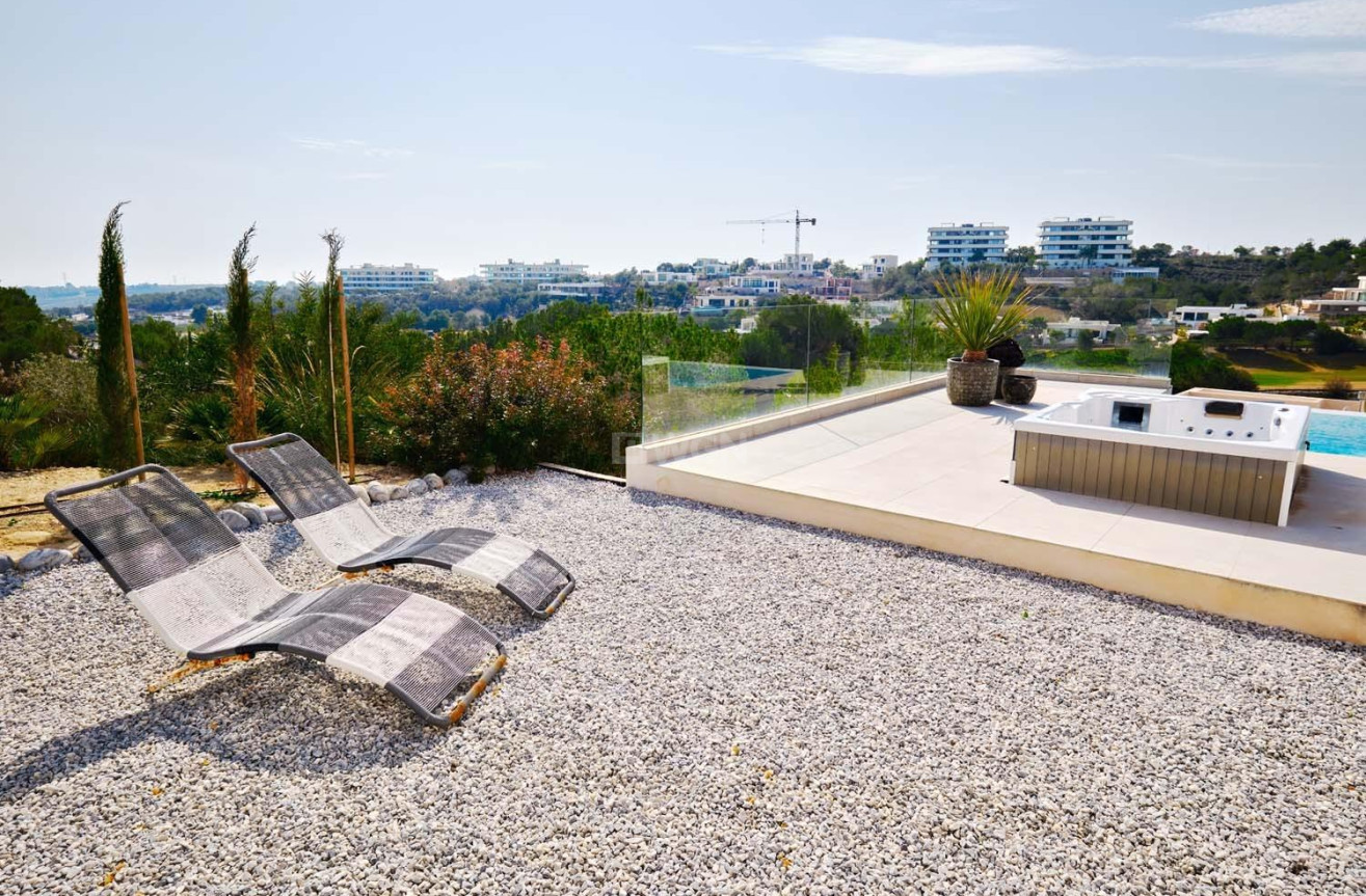 Odsprzedaż - Villa - Orihuela - Las Colinas Golf