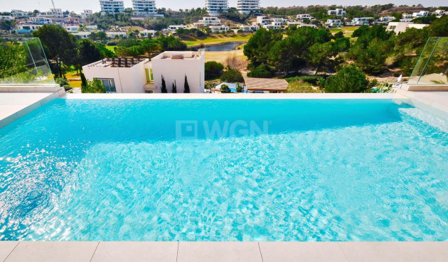 Odsprzedaż - Villa - Orihuela - Las Colinas Golf