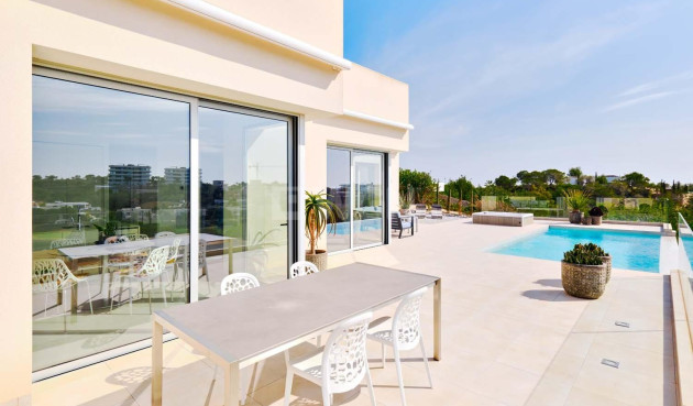 Odsprzedaż - Villa - Orihuela - Las Colinas Golf