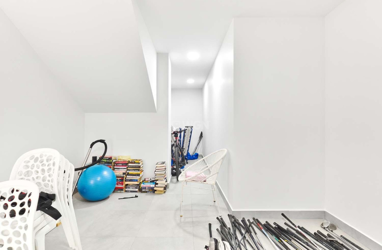 Odsprzedaż - Villa - Orihuela - Las Colinas Golf