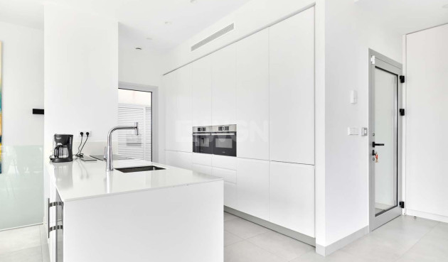 Odsprzedaż - Villa - Orihuela - Las Colinas Golf