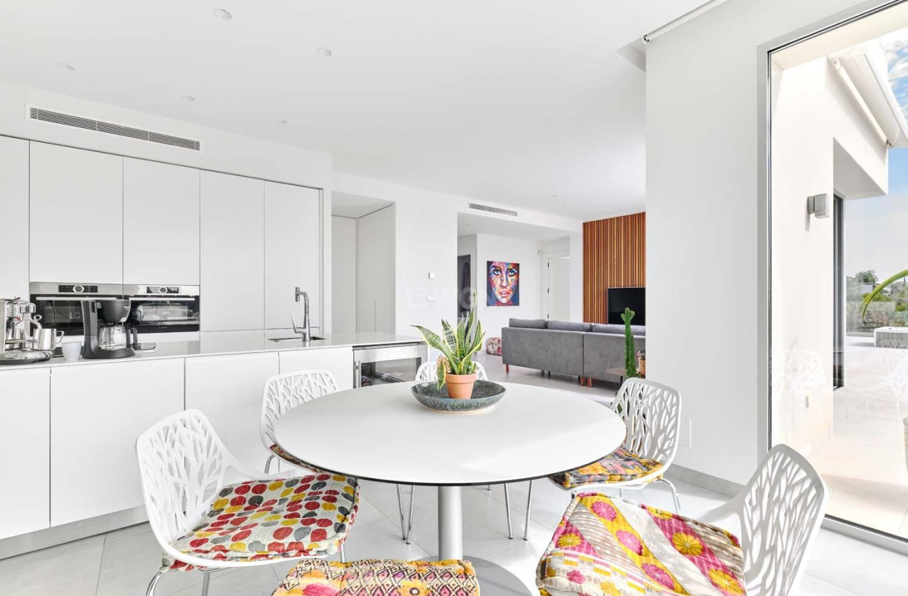 Odsprzedaż - Villa - Orihuela - Las Colinas Golf