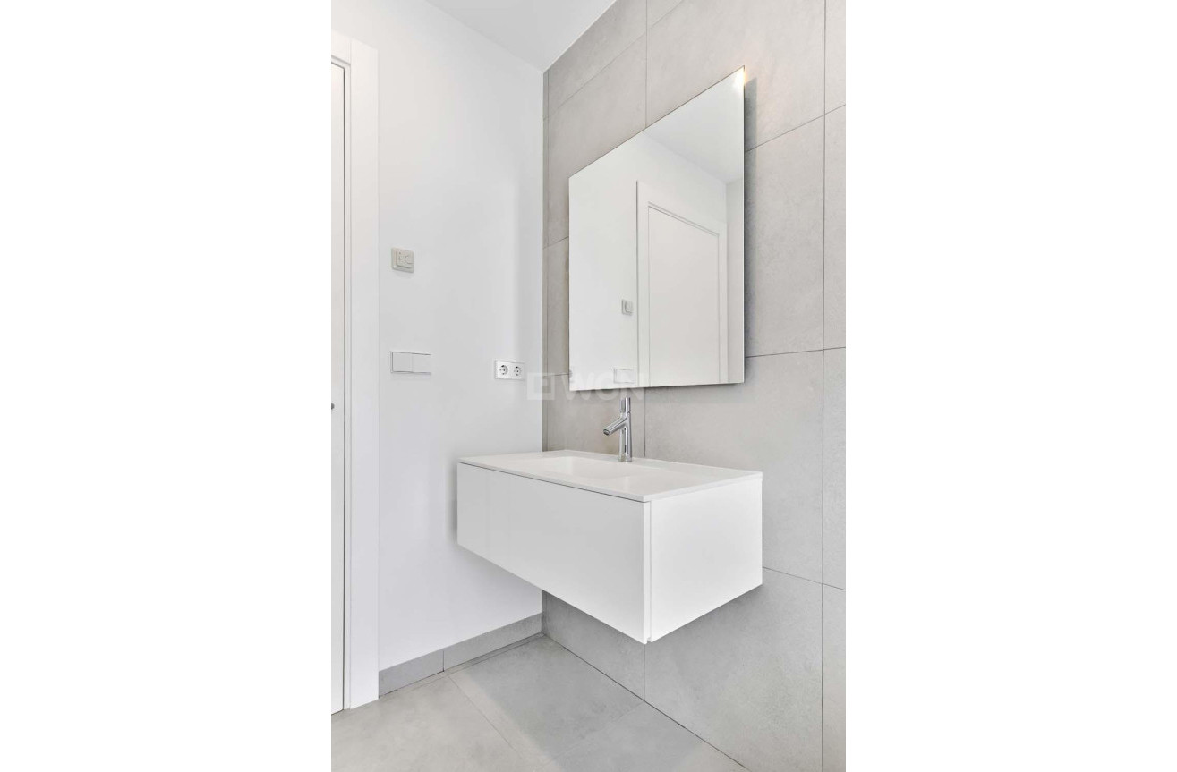 Odsprzedaż - Villa - Orihuela - Las Colinas Golf