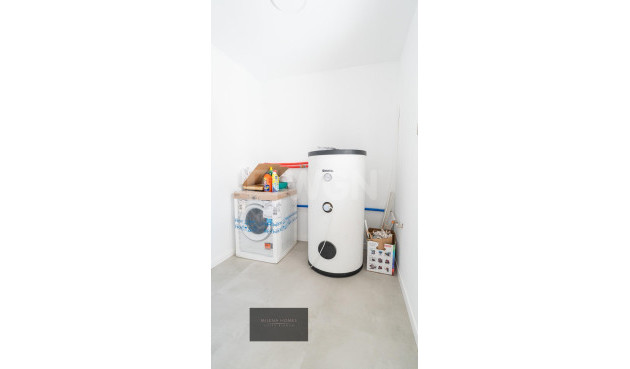 Odsprzedaż - Villa - Cabo Roig