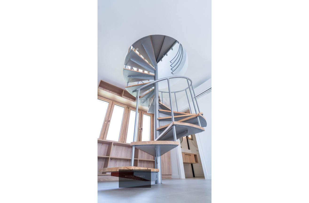 Odsprzedaż - Villa - Cabo Roig